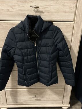 WOmens Abercrombie & Fitch down jacket.  Navy